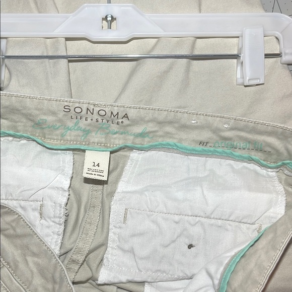 Sonoma Tan Flat Front Shorts Casual Style - Picture 2 of 3